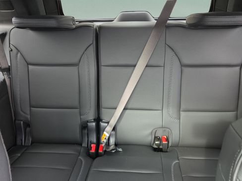 Used 2025 GMC Yukon Denali w/ Denali Reserve Package image 10