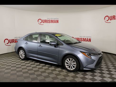 Used 2024 Toyota Corolla LE w/ LE Convenience Package FWD image 10