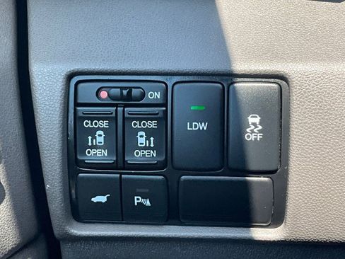 Used 2017 Honda Odyssey Touring image 13