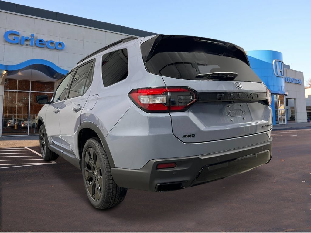 New 2026 Honda Pilot Black Edition image 3