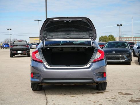 Used 2017 Honda Civic EX-T image 10