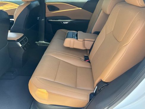 Used 2024 Lexus RX 350 Premium Plus w/ Convenience Package FWD image 17