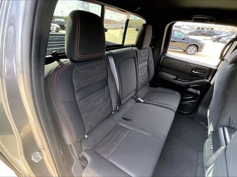 Used 2023 Nissan Frontier Pro-X w/ Technology Package image 18