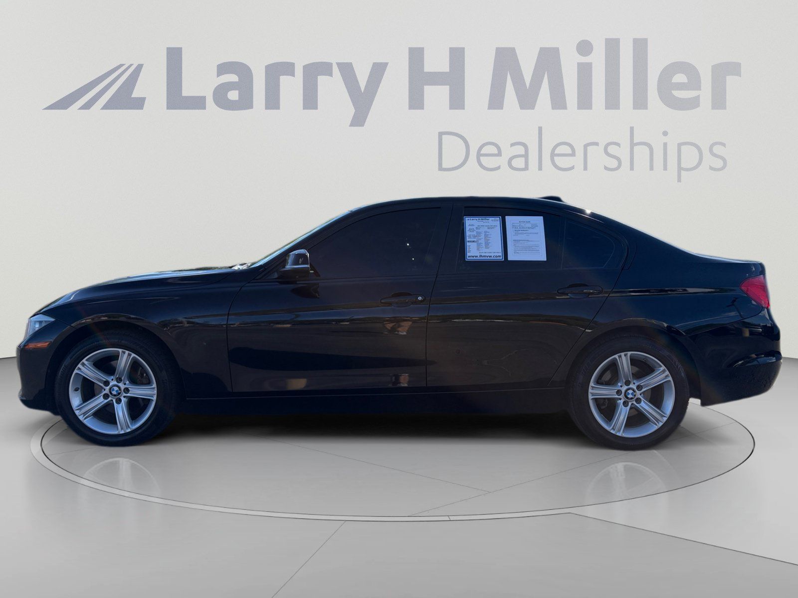 Used 2015 BMW 320i xDrive Sedan AWD/4WD image 2