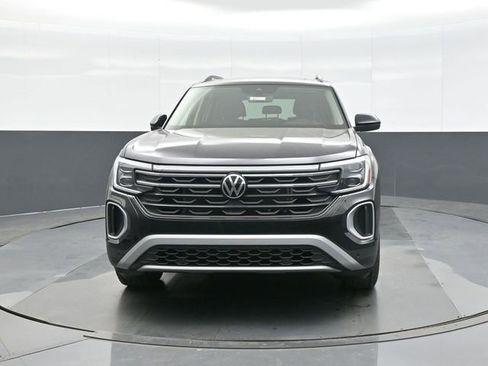New 2026 Volkswagen Atlas Peak Edition AWD/4WD image 2