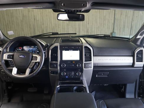 Used 2019 Ford F250 Lariat w/ Lariat Ultimate Package AWD/4WD image 17