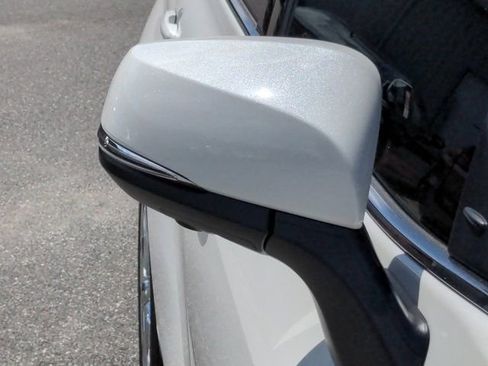 Used 2021 Toyota Highlander Limited image 12