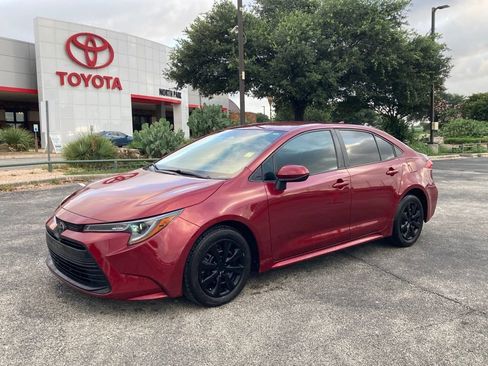 Used 2024 Toyota Corolla LE FWD image 1