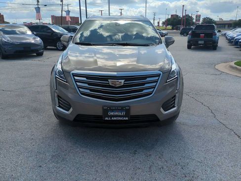Used 2018 Cadillac XT5 FWD image 3
