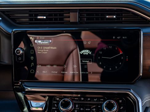 Used 2026 GMC Sierra 3500 Denali Ultimate image 25