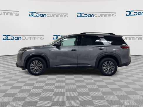 Used 2022 Nissan Pathfinder SV FWD image 5