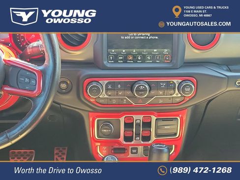 Used 2018 Jeep Wrangler Unlimited Rubicon w/ Dual Top Group AWD/4WD image 27