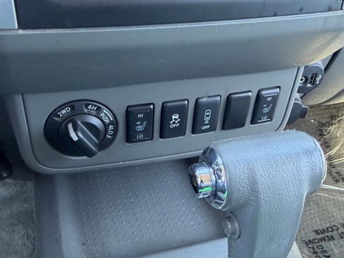 Used 2017 Nissan Frontier SV w/ SV Value Truck Package image 17