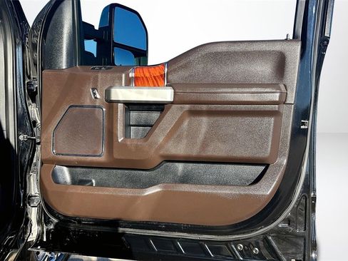 Used 2020 Ford F250 King Ranch w/ King Ranch Ultimate Package image 29