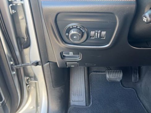 Used 2021 Jeep Grand Cherokee L Summit image 21