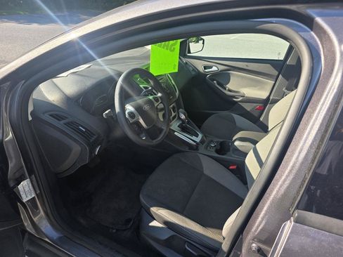 Used 2013 Ford Focus SE FWD image 11