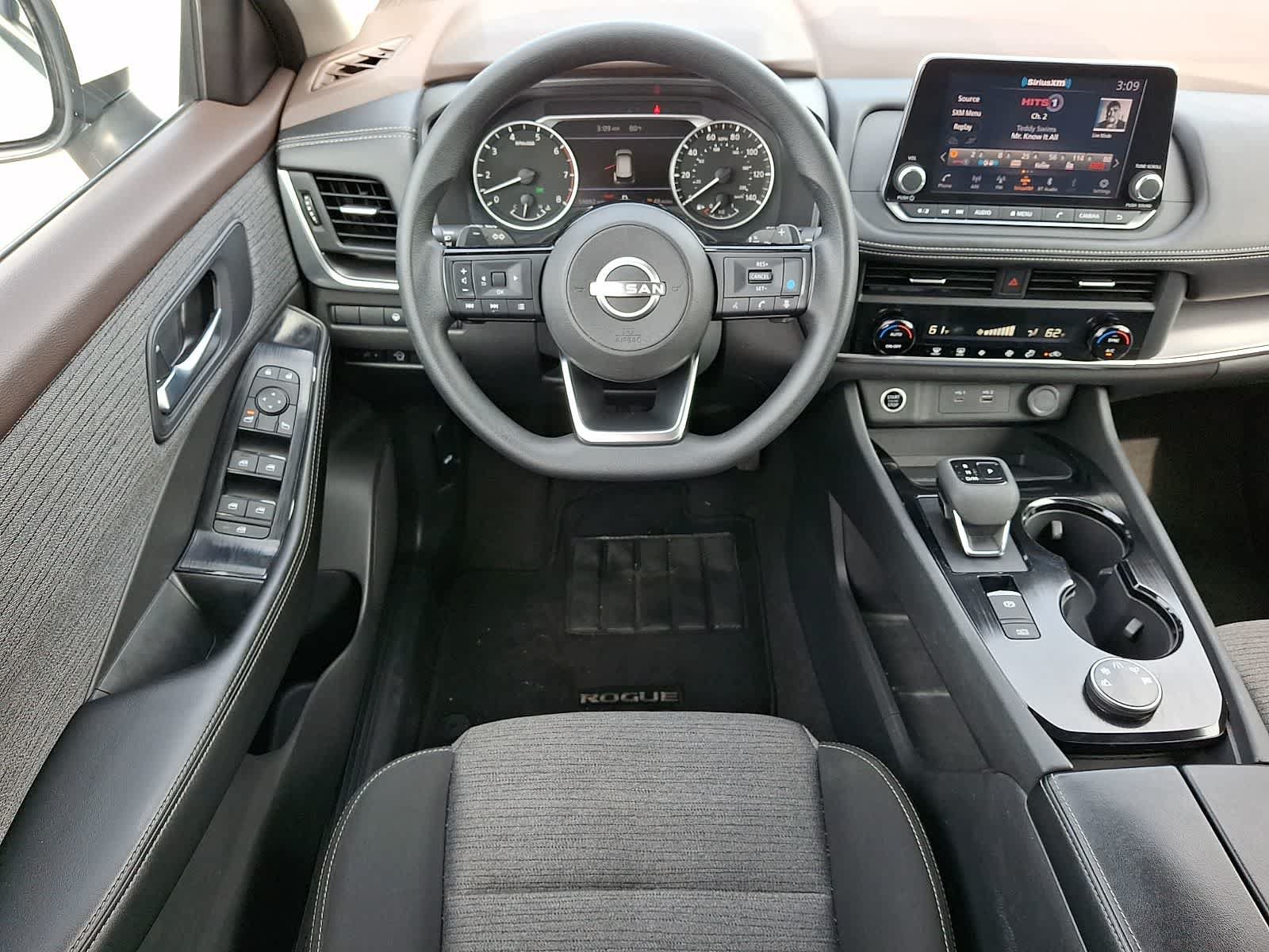 Used 2023 Nissan Rogue SV AWD/4WD image 13
