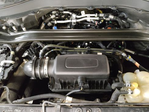 Used 2022 Ford Explorer Limited image 30