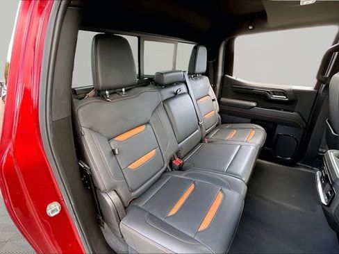 Used 2024 GMC Sierra 1500 AT4 w/ Technology Package AWD/4WD image 17