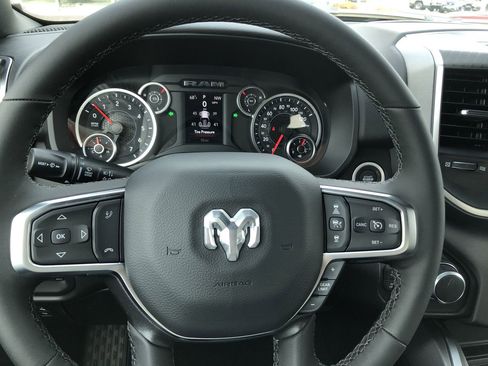 New 2026 RAM 1500 4x4 Crew Cab image 23