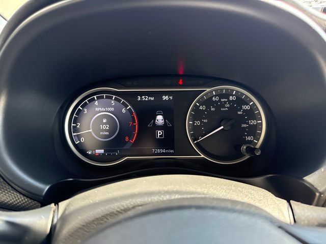 Used 2018 Nissan Kicks SV FWD image 2