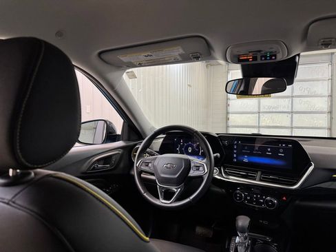 Used 2025 Chevrolet Trax ACTIV w/ Driver Confidence Package FWD image 21