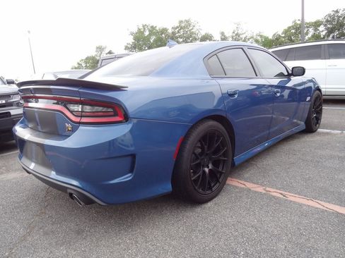 Used 2020 Dodge Charger Scat Pack w/ Navigation & Travel Group RWD image 2