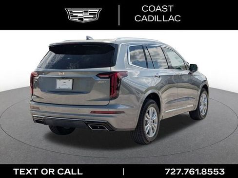 New 2025 Cadillac XT6 Luxury image 12