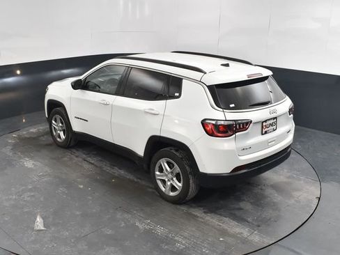 Used 2023 Jeep Compass Latitude image 32