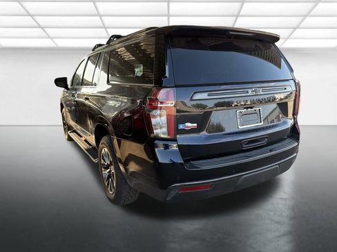 Used 2021 Chevrolet Suburban Z71 AWD/4WD image 4