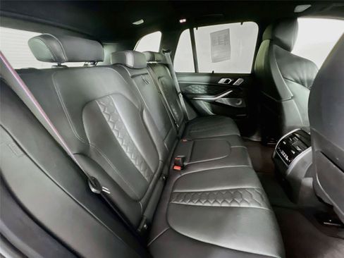 Used 2020 BMW X5 M Competition w/ Executive Package AWD/4WD image 27