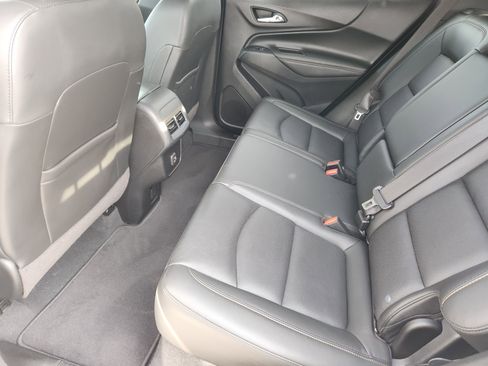 Used 2020 Chevrolet Equinox Premier image 30