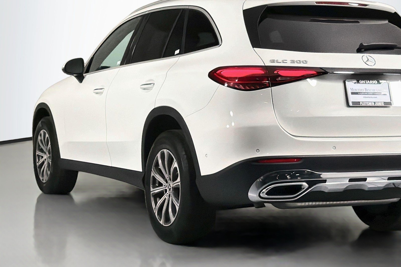 Certified 2025 Mercedes-Benz GLC 300 image 17