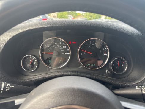 Used 2014 Jeep Wrangler Unlimited Sahara AWD/4WD image 14