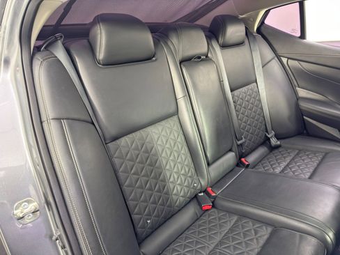 Used 2018 Nissan Maxima Platinum image 40