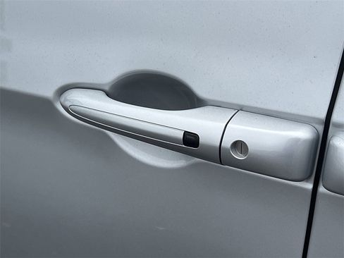 New 2026 Chrysler Pacifica Pinnacle image 39