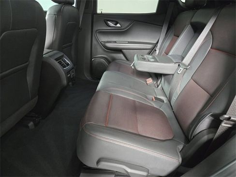 Used 2022 Chevrolet Blazer RS w/ Enhanced Convenience Package image 11