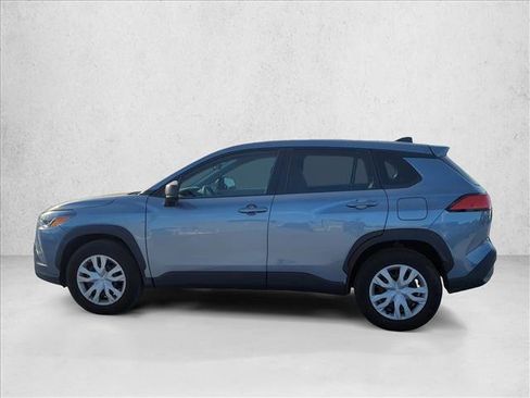 Used 2022 Toyota Corolla Cross L image 8