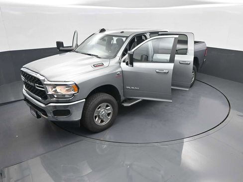 Used 2022 RAM 3500 Big Horn AWD/4WD image 50
