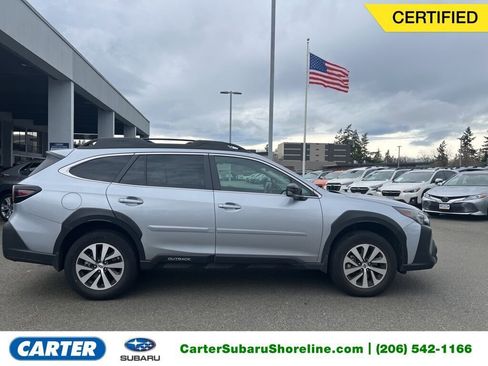 Used 2025 Subaru Outback Premium image 1