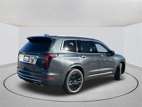 Certified 2022 Cadillac XT6 Luxury image 11