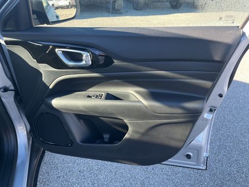 New 2026 Jeep Compass Limited image 10