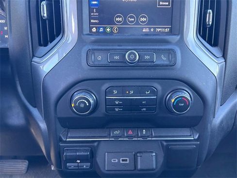 Used 2021 Chevrolet Silverado 2500 Custom w/ Custom Value Package image 13