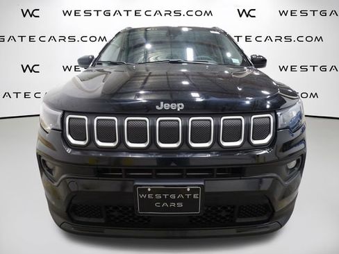 Used 2022 Jeep Compass Latitude image 4