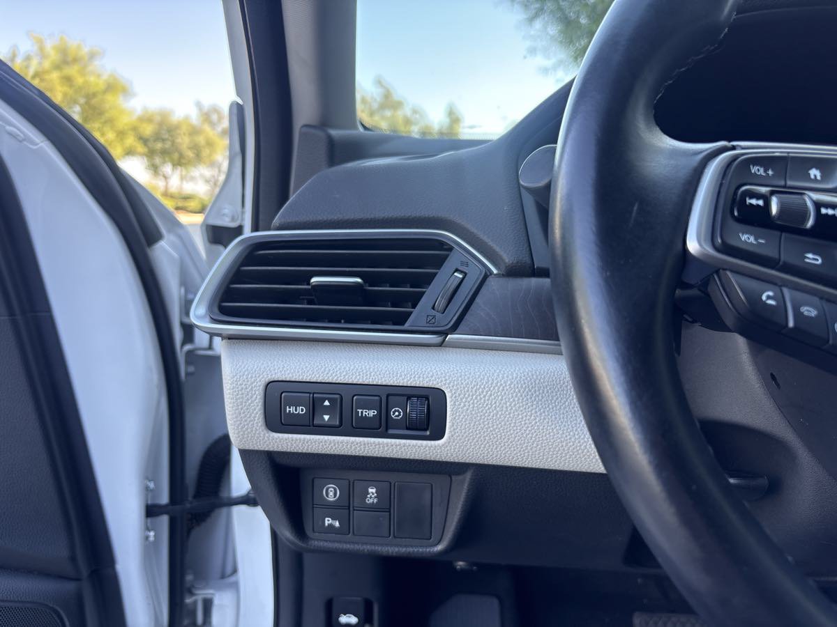 Used 2018 Honda Accord Touring image 19