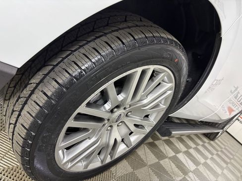 Used 2024 Ford Expedition Limited image 36