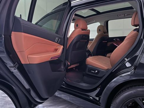 Used 2021 BMW X7 xDrive40i image 19