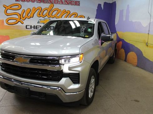 Used 2022 Chevrolet Silverado 1500 LT w/ Protection Package AWD/4WD image 4
