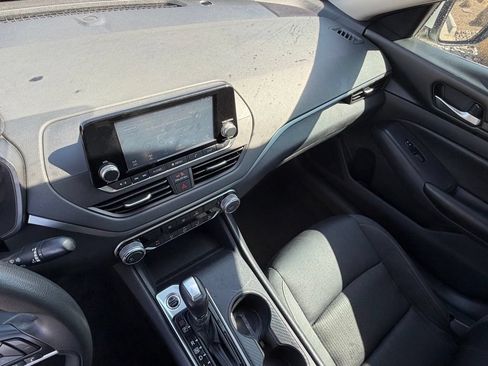 Used 2021 Nissan Altima 2.5 S FWD image 17