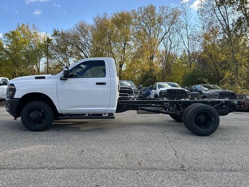 New 2026 RAM 3500 Tradesman image 5